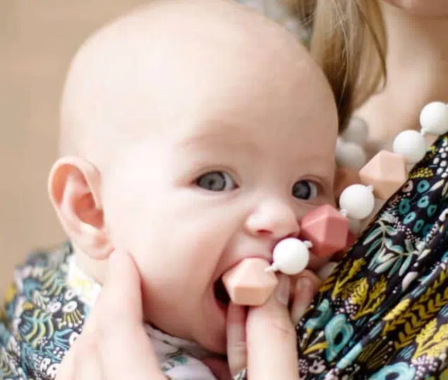Collana Massaggiagengive In Silicone Per Bambini - Giocattolo Da Masticare Per Dentizione E Bisogni Sensoriali - 5 Colori - 5