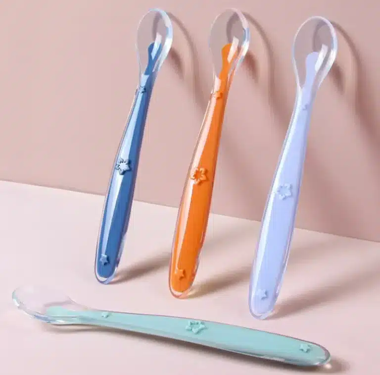 Silicone baby training spoon – Soft head to prevent choking and allows independent feeding of solid food