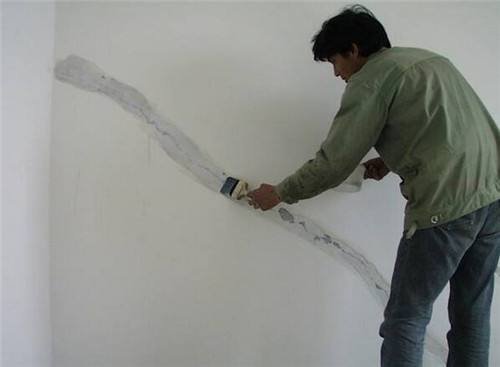 Putty can mend cracks in walls